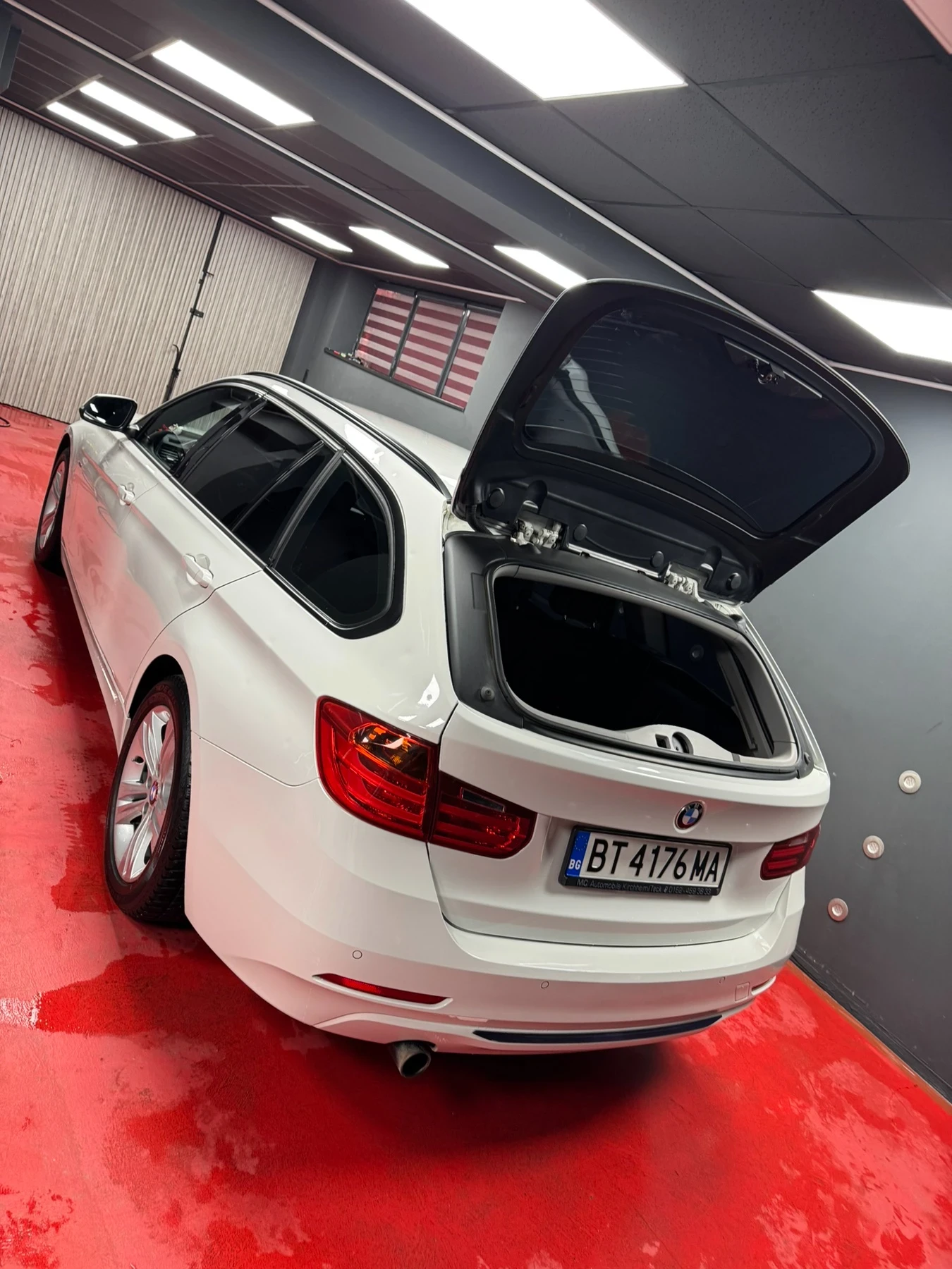 BMW 318 F31 Sport, снимка 6 - Автомобили и джипове - 55200546