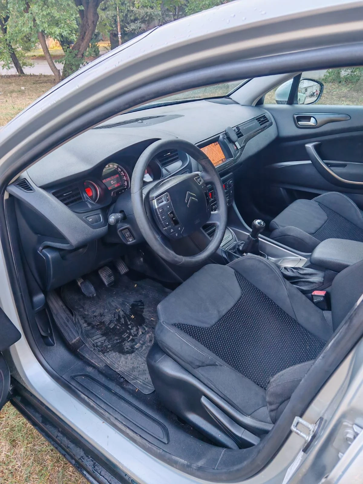 Citroen C5 1.6HDi На Пружини , снимка 9 - Автомобили и джипове - 55957282