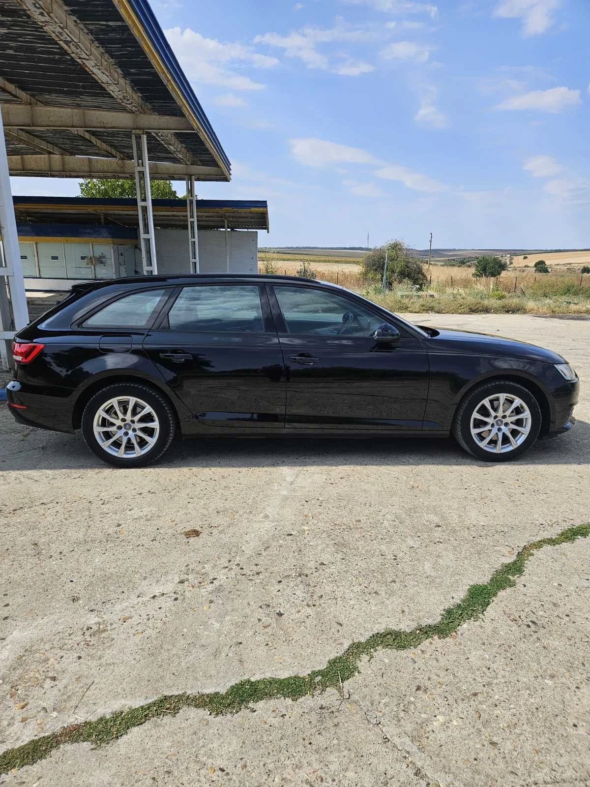 Audi A4, снимка 3 - Автомобили и джипове - 56002114