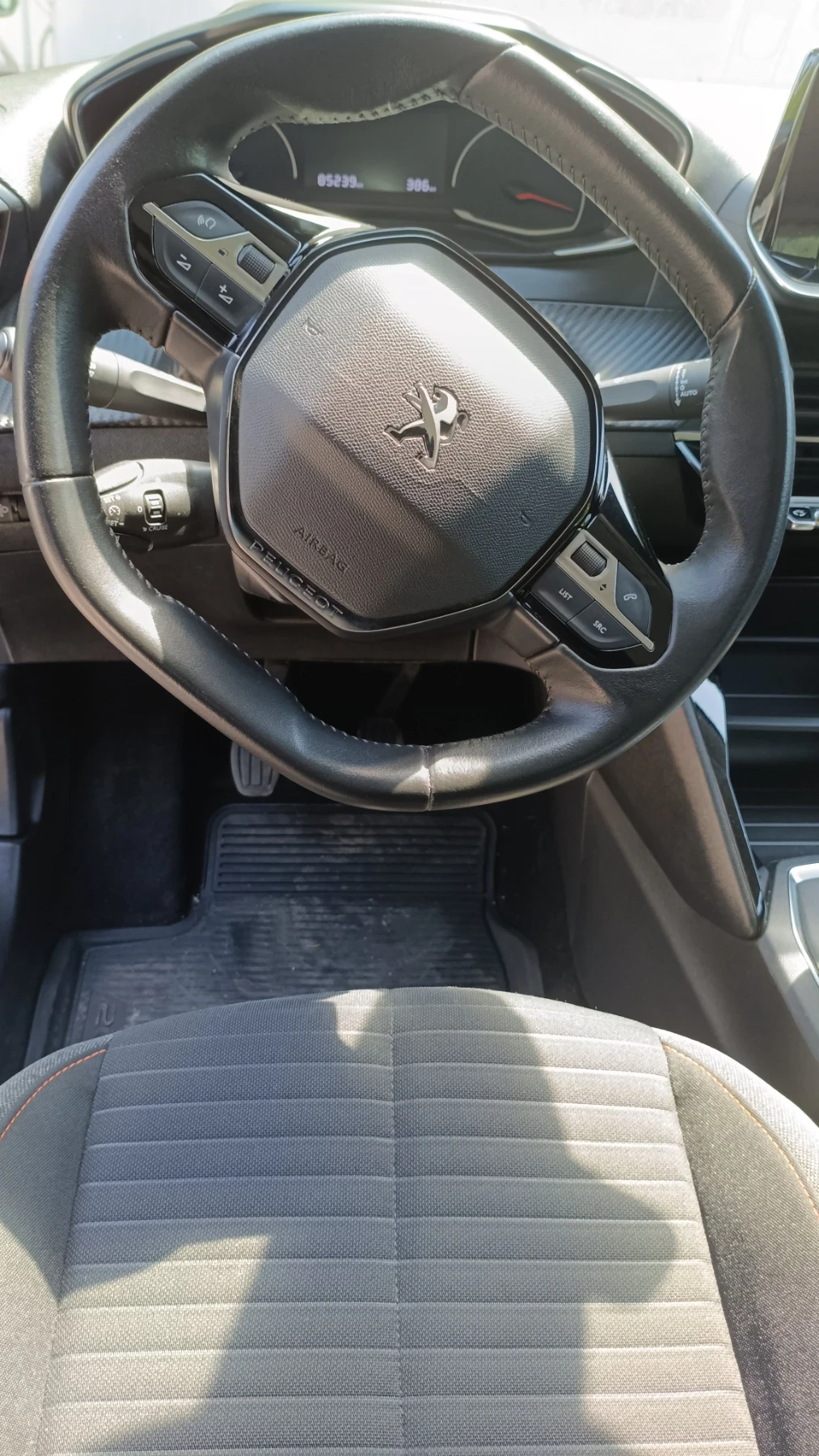 Peugeot 2008, снимка 10 - Автомобили и джипове - 56120057
