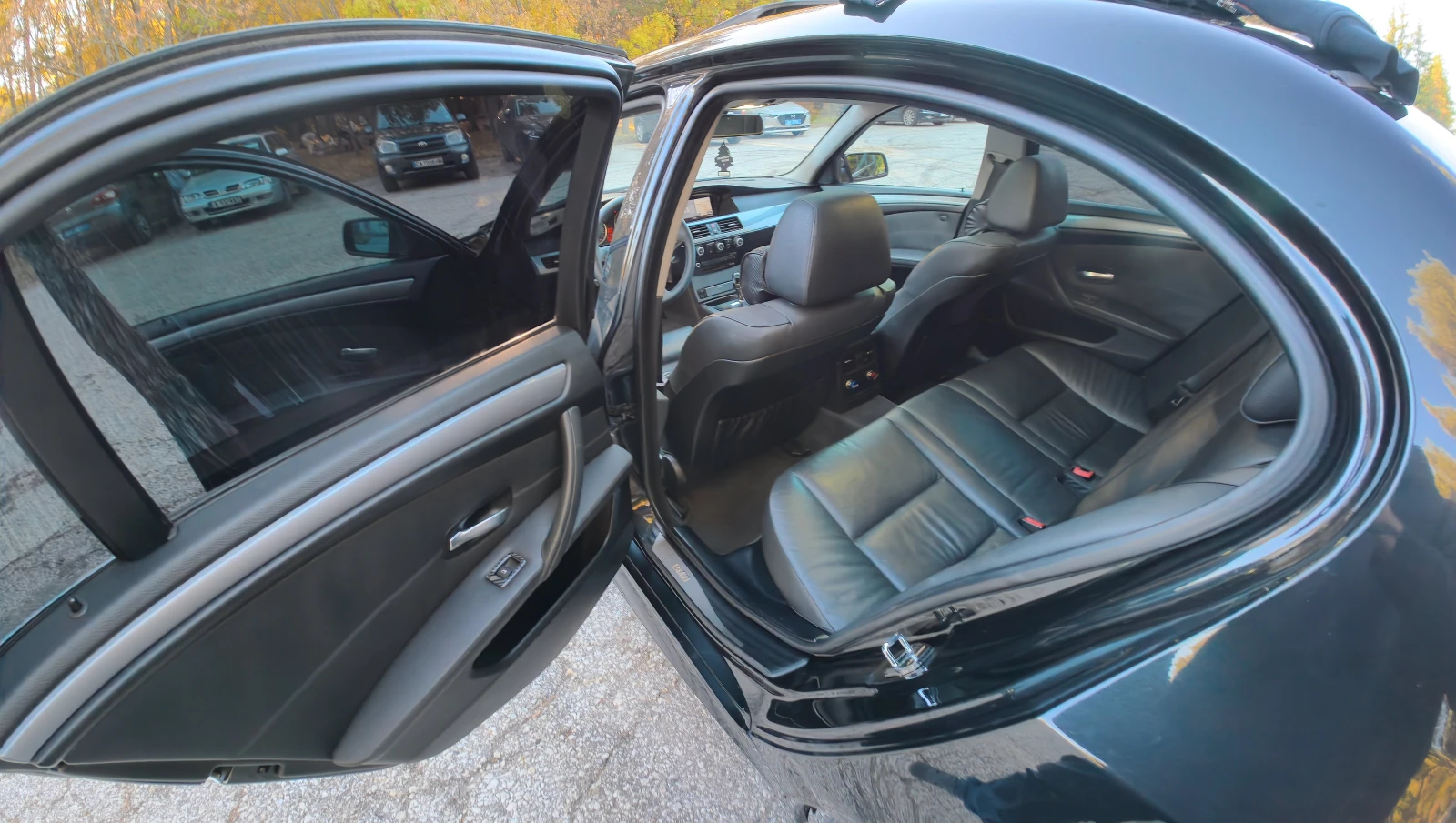 BMW 530 Facelift-xDrive, снимка 16 - Автомобили и джипове - 56637666