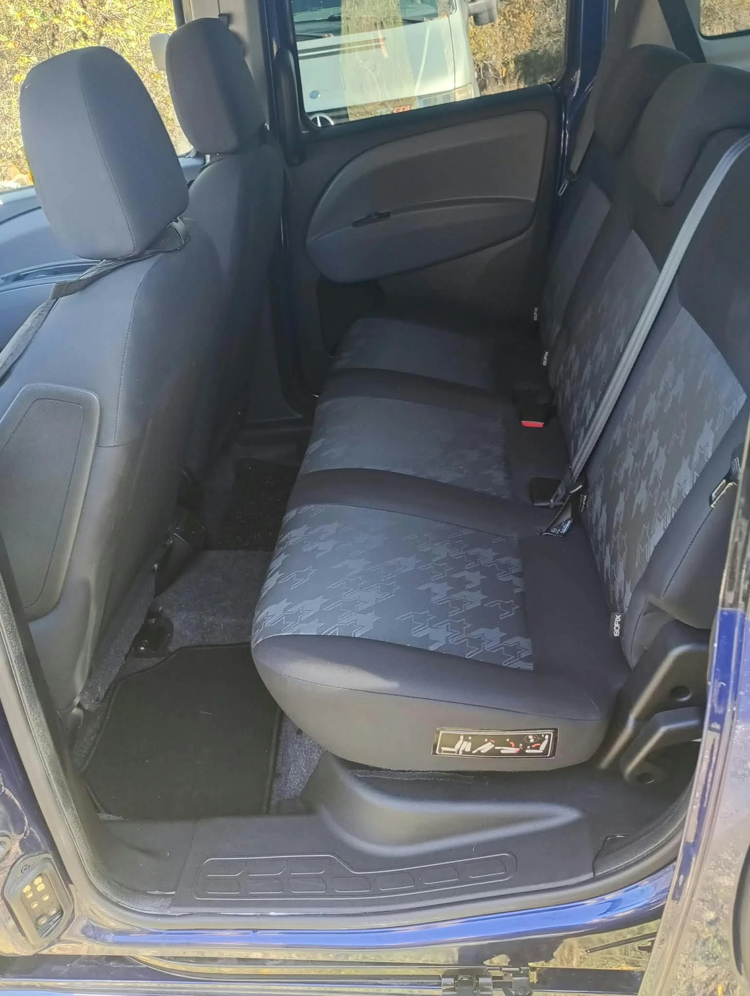 Opel Combo 1, 6CDTi EURO 5, снимка 11 - Автомобили и джипове - 56709713