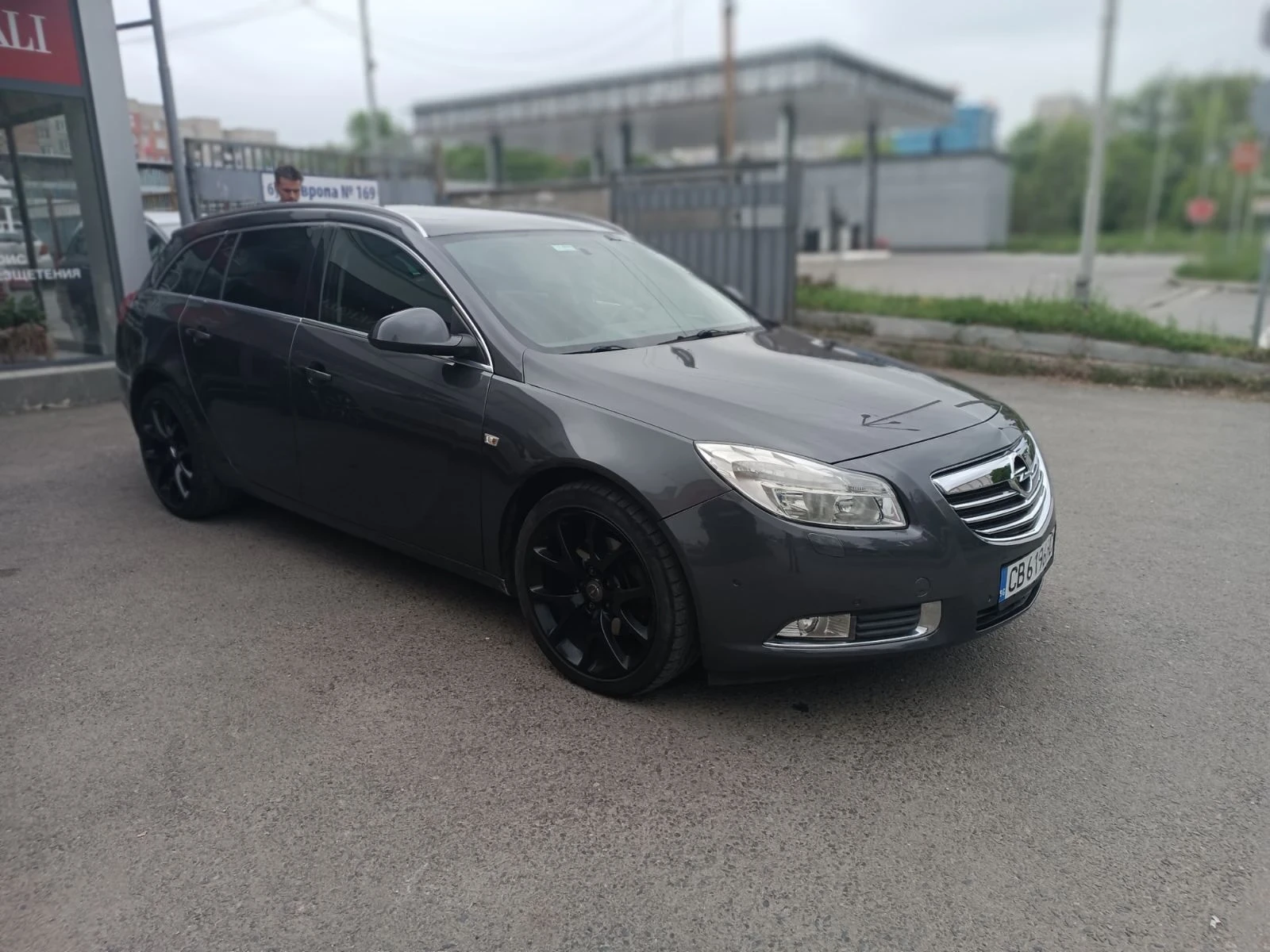 Opel Insignia, снимка 2 - Автомобили и джипове - 56716596