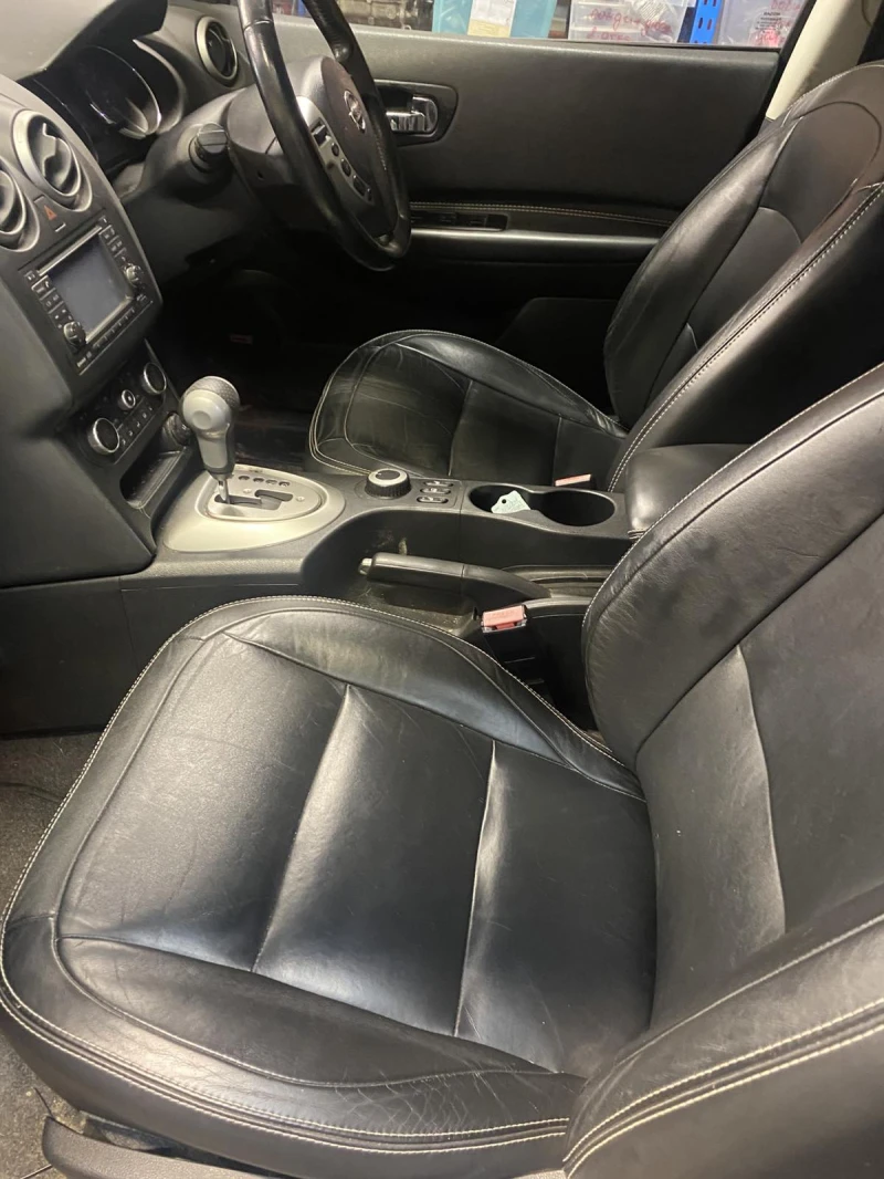 Nissan Qashqai, снимка 8 - Автомобили и джипове - 51091535