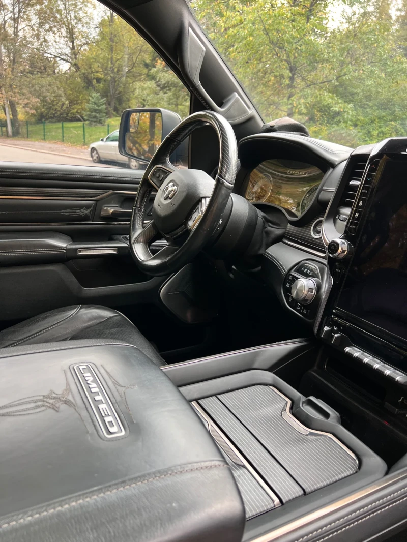 Dodge RAM 1500 Limited 5.7 HEMI eTorque | Газ | 4x4 | Пиано лак!, снимка 10 - Автомобили и джипове - 52460423