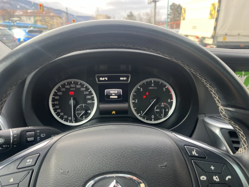 Infiniti Q30 1.5 DISEL, снимка 13 - Автомобили и джипове - 53120087