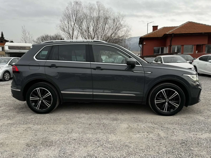 VW Tiguan 2.0TDI, снимка 4 - Автомобили и джипове - 53180679