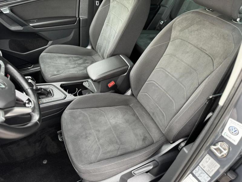 VW Tiguan 2.0TDI, снимка 10 - Автомобили и джипове - 53180679