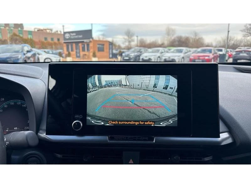 Toyota C-HR 1.8 HEV E-CVT CLUB FWD, снимка 15 - Автомобили и джипове - 53209532