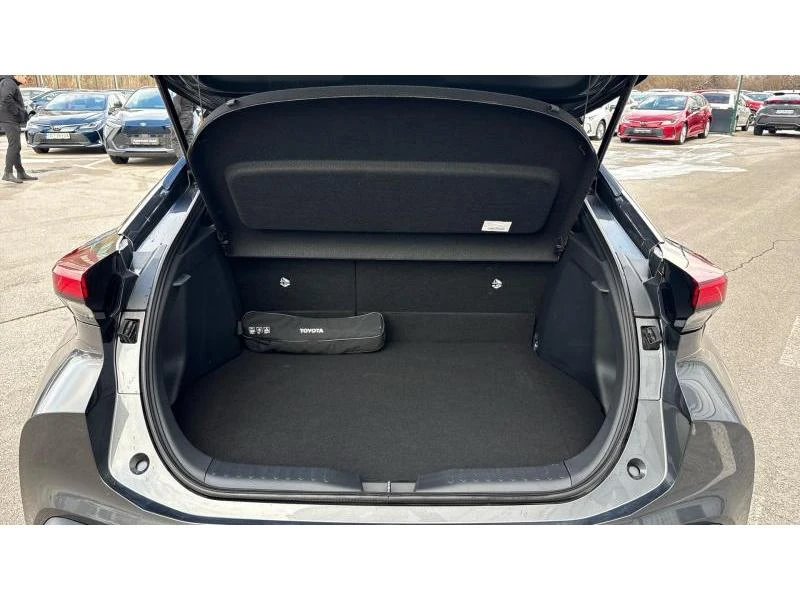 Toyota C-HR 1.8 HEV E-CVT CLUB FWD, снимка 10 - Автомобили и джипове - 53209532