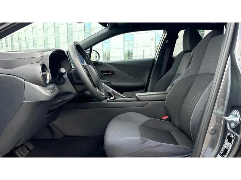 Toyota C-HR 1.8 HEV E-CVT CLUB FWD, снимка 12 - Автомобили и джипове - 53209532