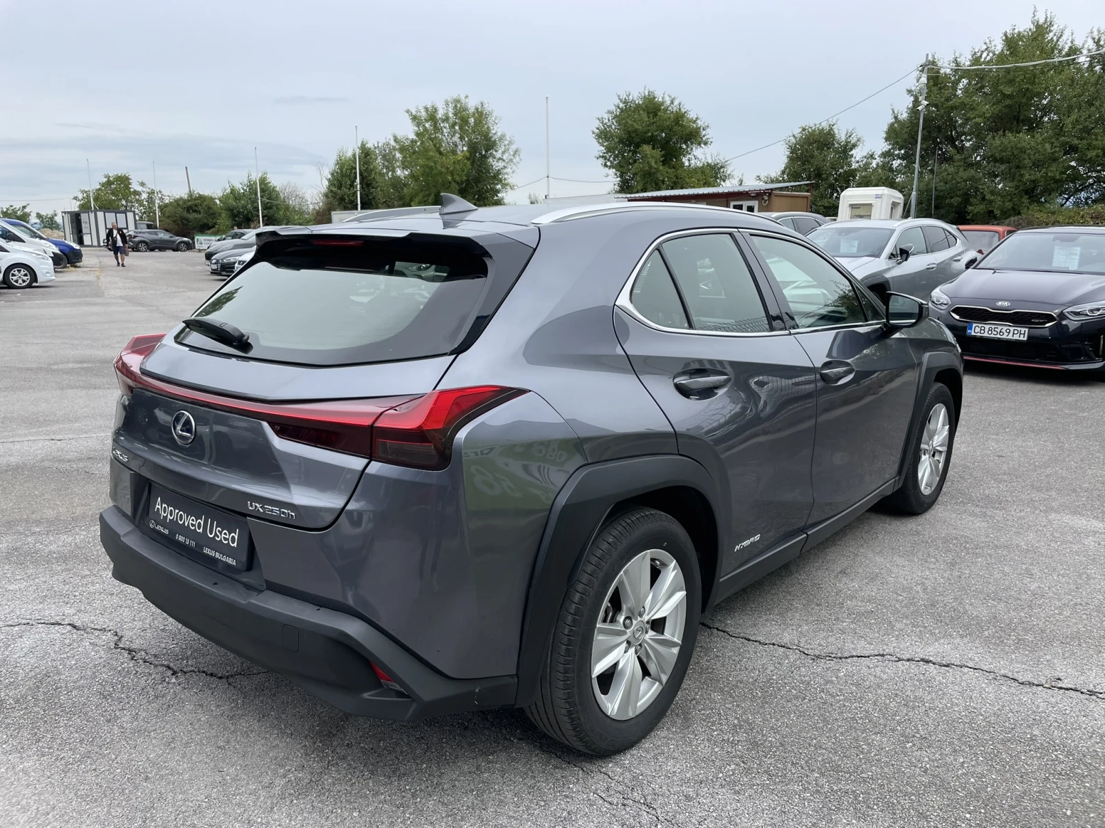 Lexus UX 250h 2.0 Hybrid - изображение 6