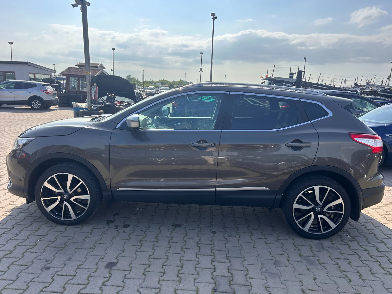 Nissan Qashqai 1.2i PANORAMA/KOJA/NAVI/KAMERA EURO 5 - изображение 9