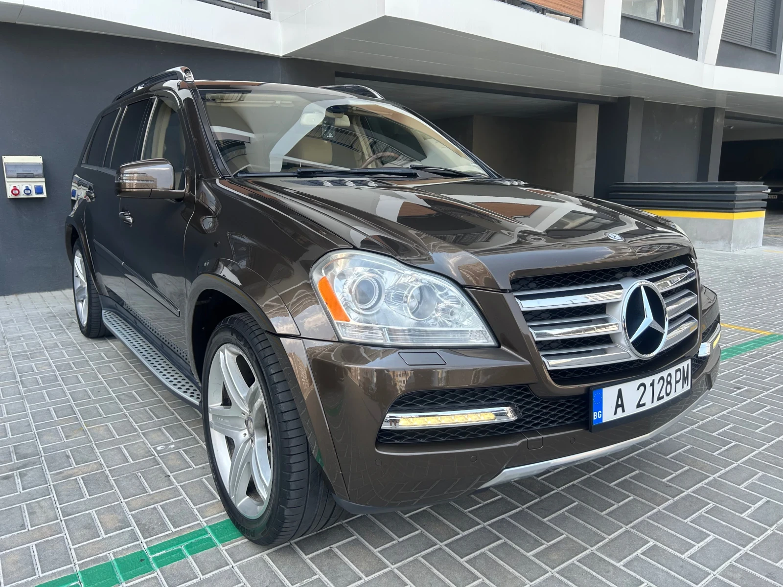 Mercedes-Benz GL 500 Mercedes-Benz GL 550 Grand Edition - изображение 2