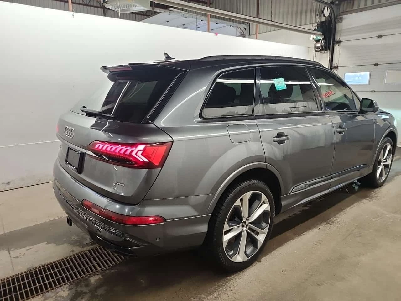 Audi Q7 * PROGRESSIV * CARFAX* 2 КЛЮЧА* ПАНОРАМА* 360 КАМЕ, снимка 3 - Автомобили и джипове - 53870811