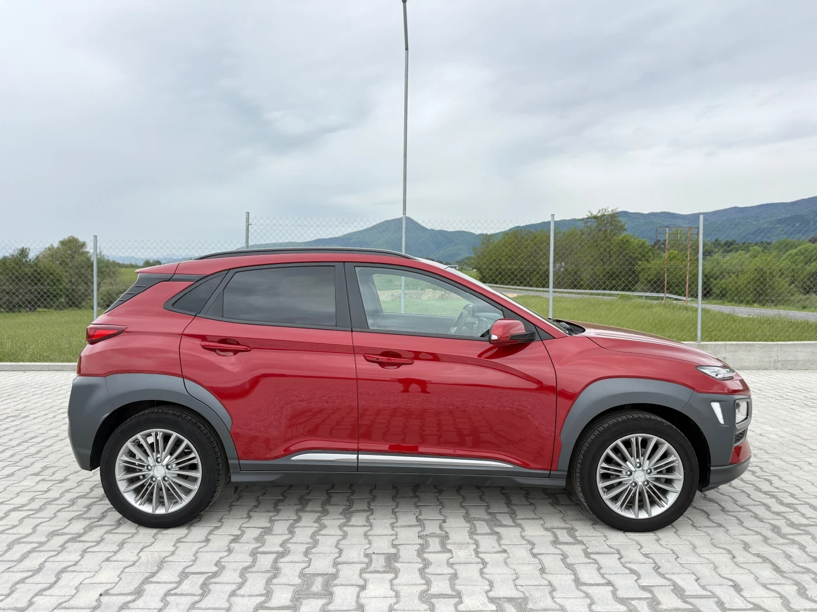 Hyundai Kona 1.0 T-GDI PREMIUM , снимка 7 - Автомобили и джипове - 54479576