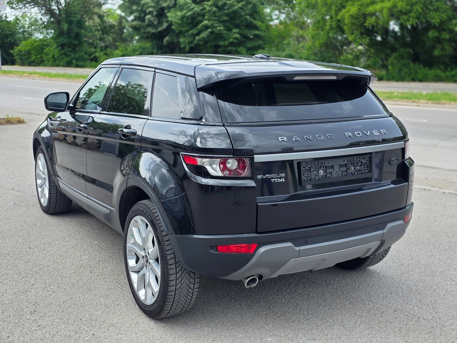 Land Rover Evoque SUV, снимка 6 - Автомобили и джипове - 54483714