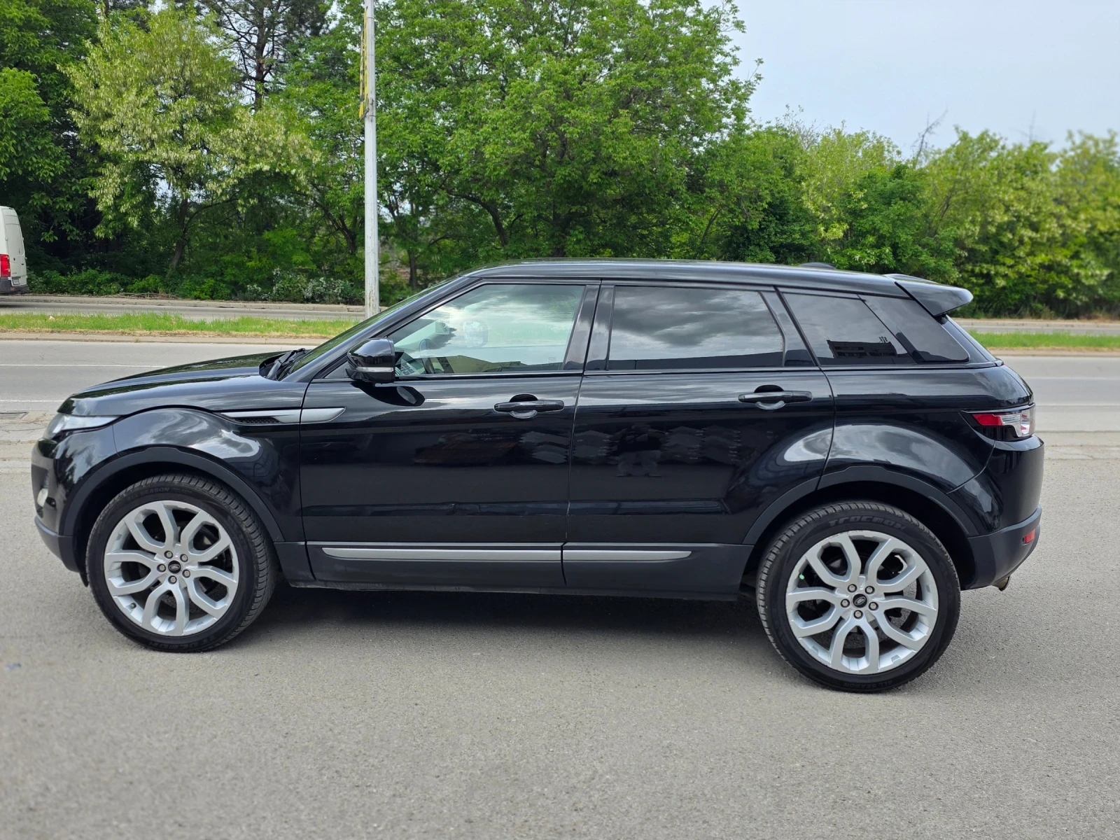 Land Rover Evoque SUV, снимка 9 - Автомобили и джипове - 54483714