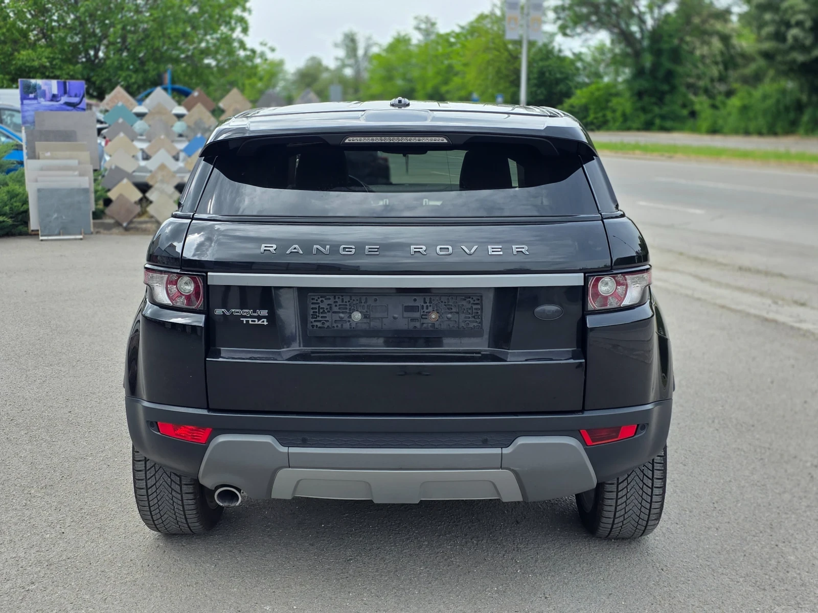 Land Rover Evoque SUV, снимка 8 - Автомобили и джипове - 54483714