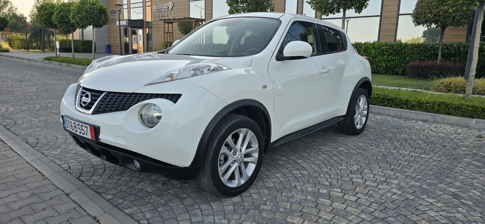 Nissan Juke 1.5dci/НОВ/ЛИЗИНГ/НАВИ/КАМЕРА, снимка 3 - Автомобили и джипове - 54697483
