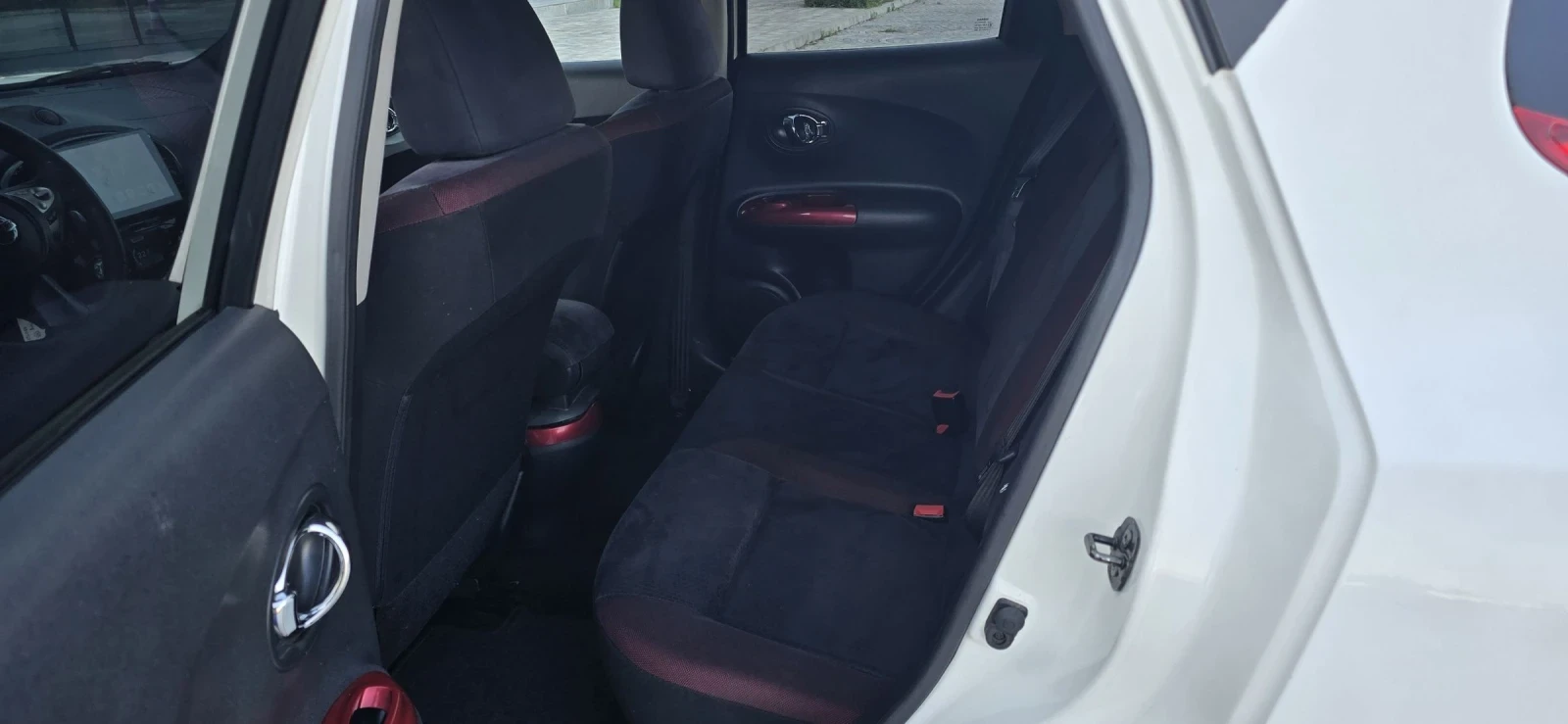 Nissan Juke 1.5dci/НОВ/ЛИЗИНГ/НАВИ/КАМЕРА, снимка 14 - Автомобили и джипове - 54697483