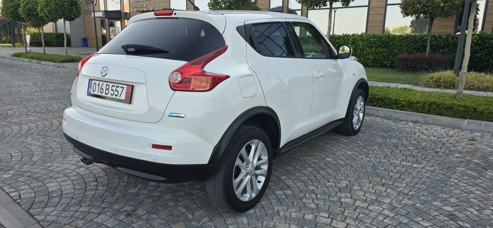 Nissan Juke 1.5dci/НОВ/ЛИЗИНГ/НАВИ/КАМЕРА, снимка 6 - Автомобили и джипове - 54697483