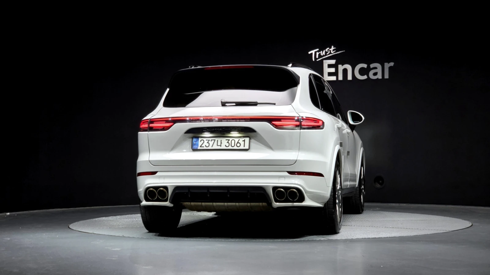 Porsche Cayenne 3.0* Disel* Platinum* Edition* , снимка 2 - Автомобили и джипове - 55283798