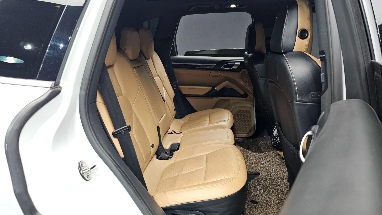 Porsche Cayenne 3.0* Disel* Platinum* Edition* , снимка 5 - Автомобили и джипове - 55283798