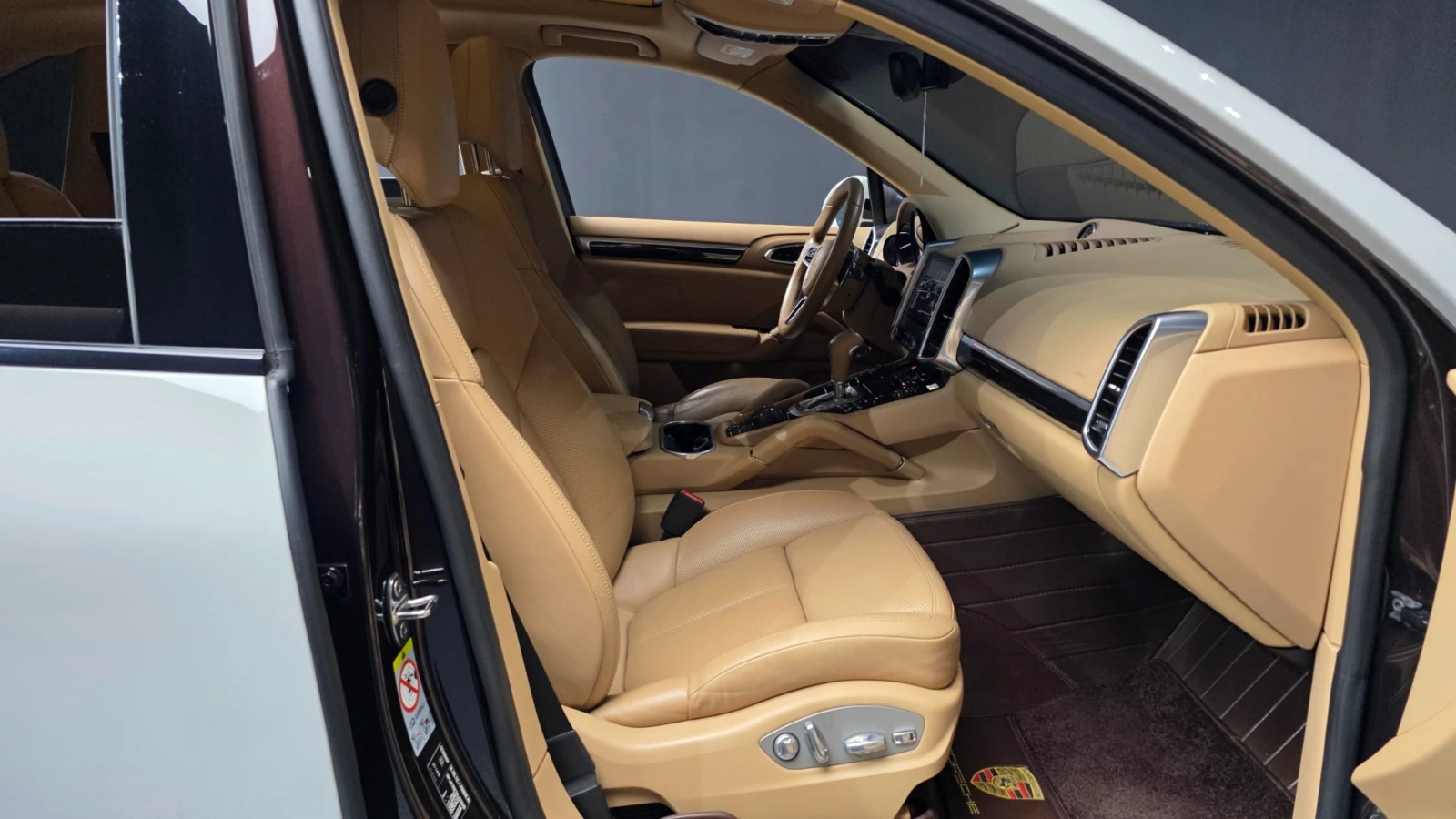 Porsche Cayenne 3.0* Disel* Platinum* Edition* , снимка 4 - Автомобили и джипове - 55283798