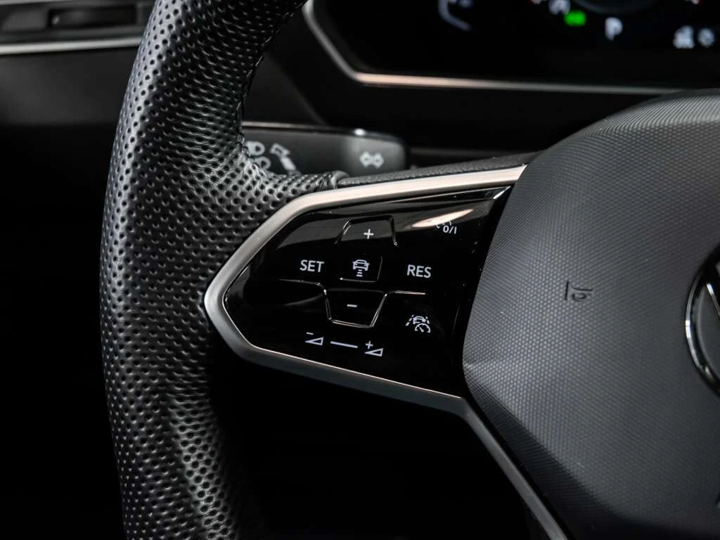 VW Tiguan Comfortline R-Line Black Edition / ���� / ������ / | Mobile.bg � ����������� 12