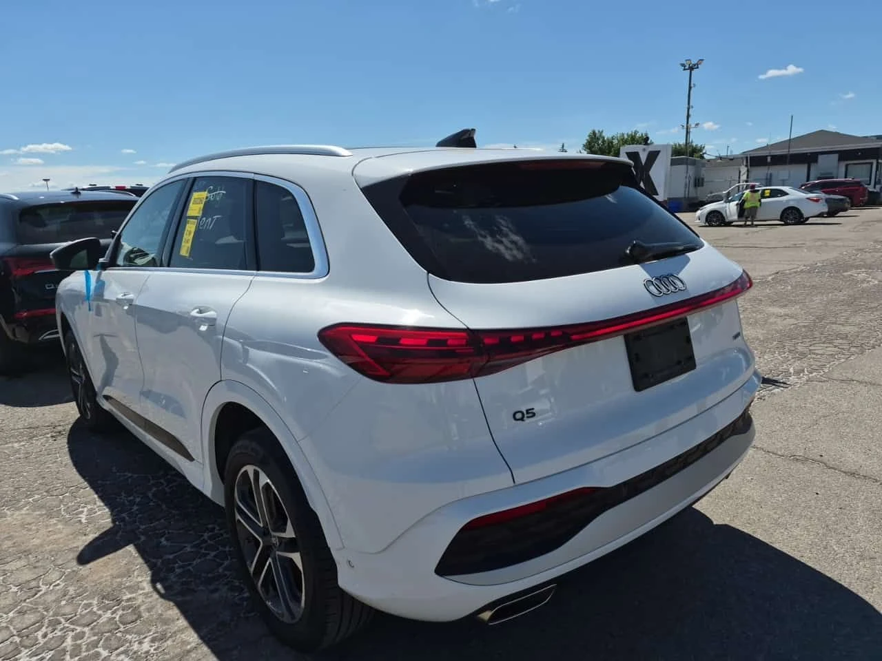 Audi Q5 PROGRESSIV | CARFAX | АВТОКРЕДИТ БЕЗ ПЪРВОНАЧАЛНА , снимка 4 - Автомобили и джипове - 55362093