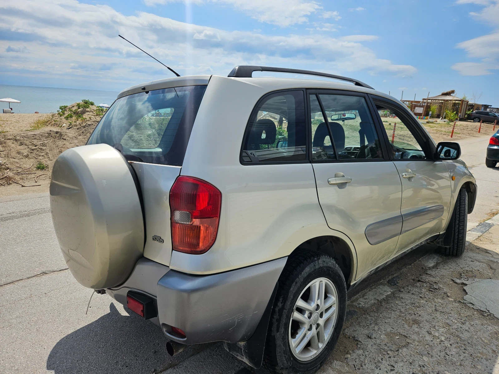 Toyota Rav4, снимка 4 - Автомобили и джипове - 55957738