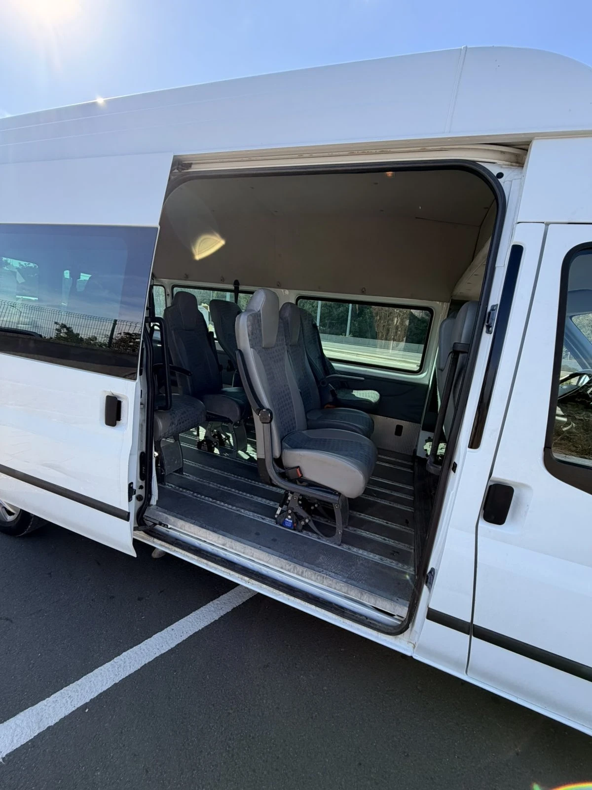 Ford Transit 2.2 TDCi 125 �.�. 8+ 1   ��������   6 ��������    | Mobile.bg � ����������� 6