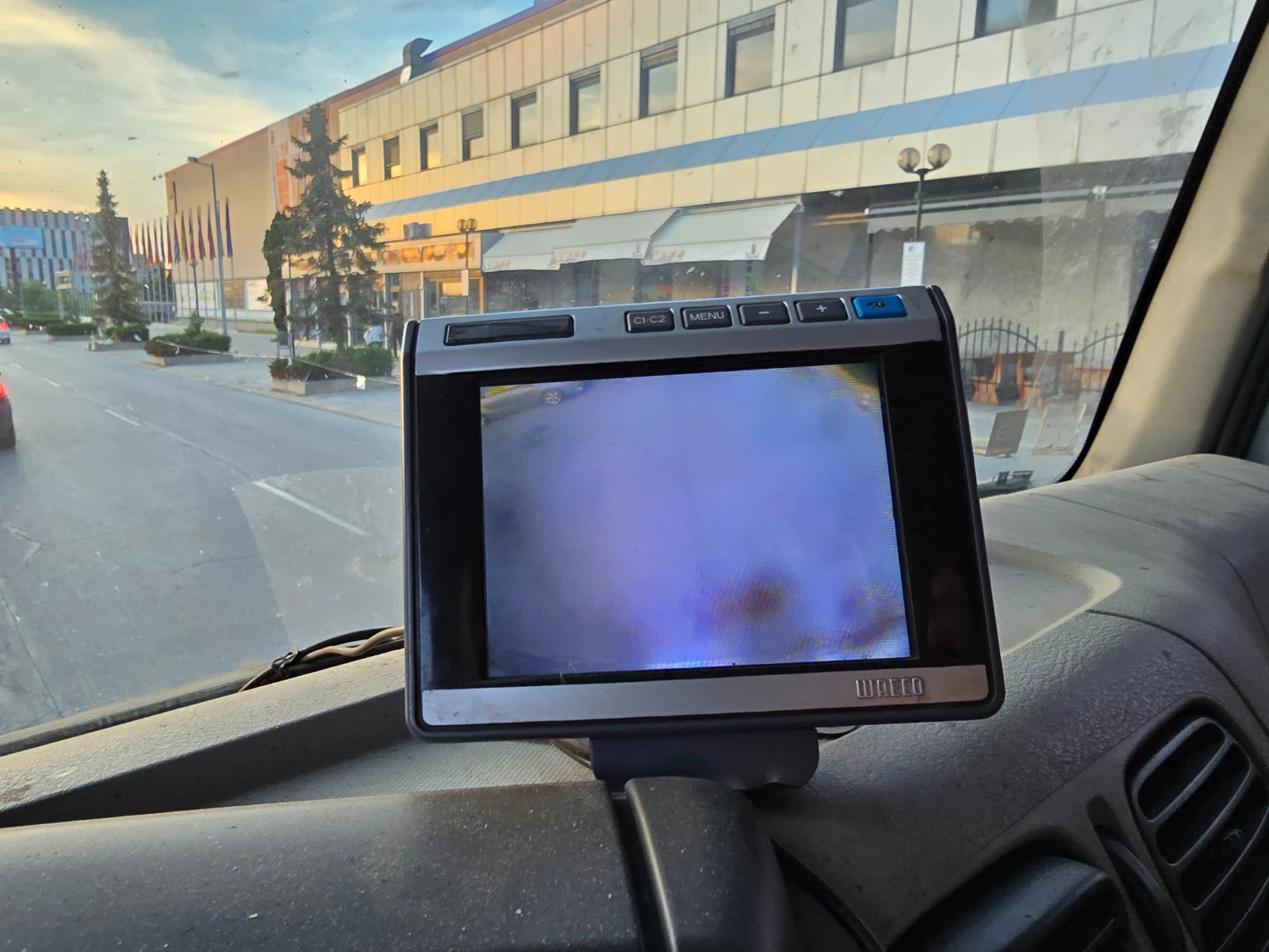 Renault Midlum хладилен, снимка 15 - Камиони - 53982914