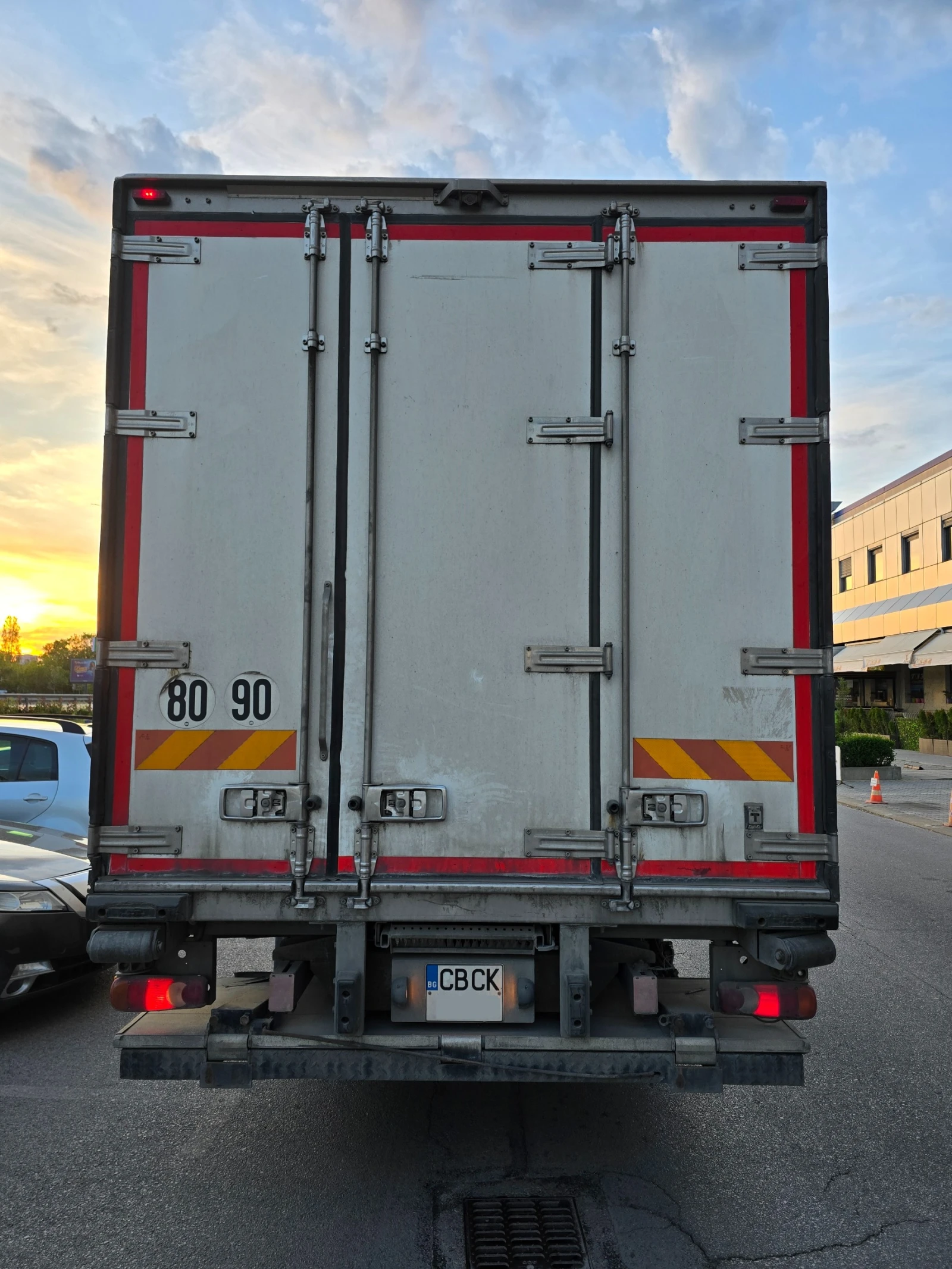 Renault Midlum хладилен, снимка 9 - Камиони - 53982914