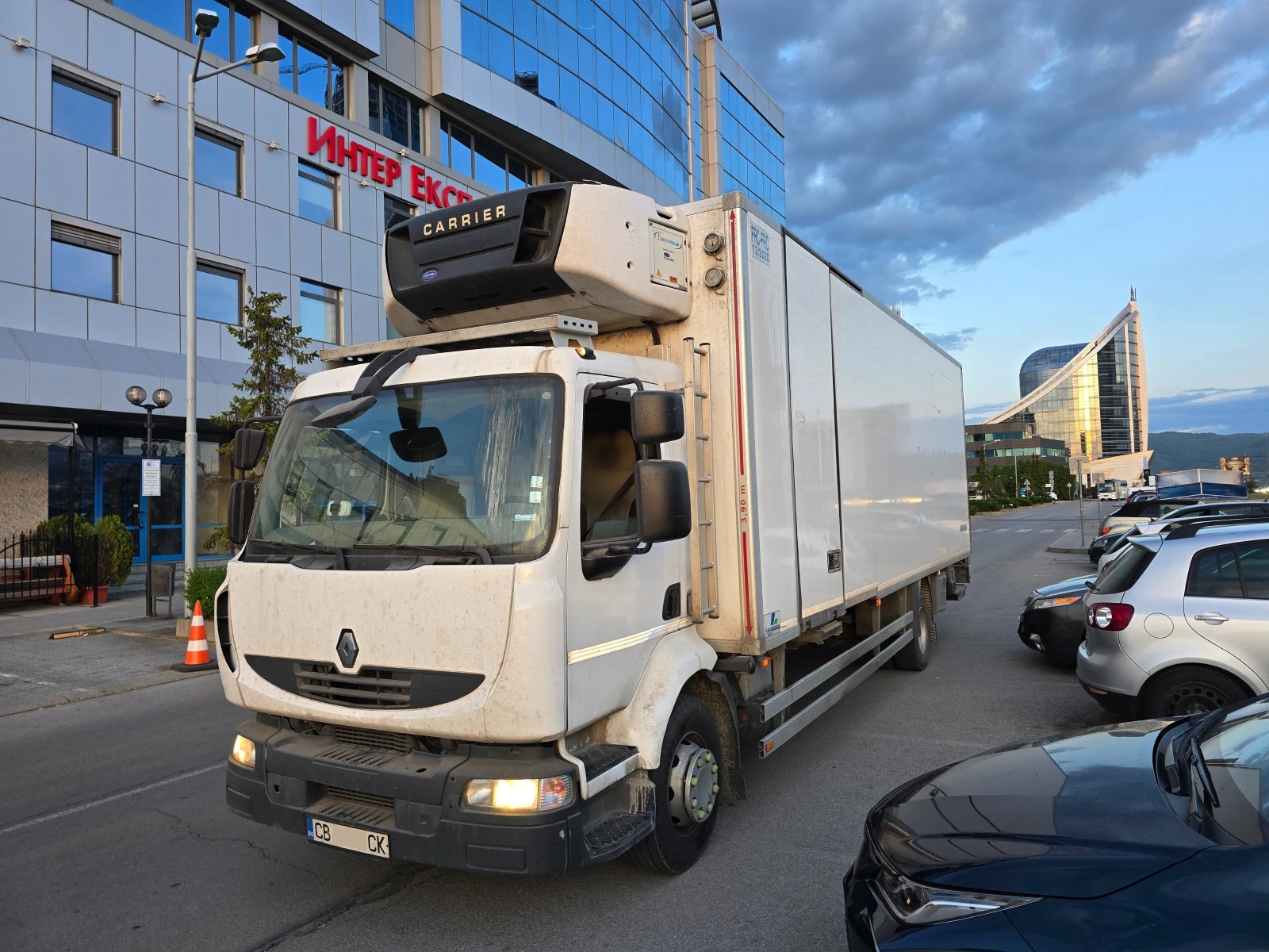Renault Midlum хладилен, снимка 3 - Камиони - 53982914