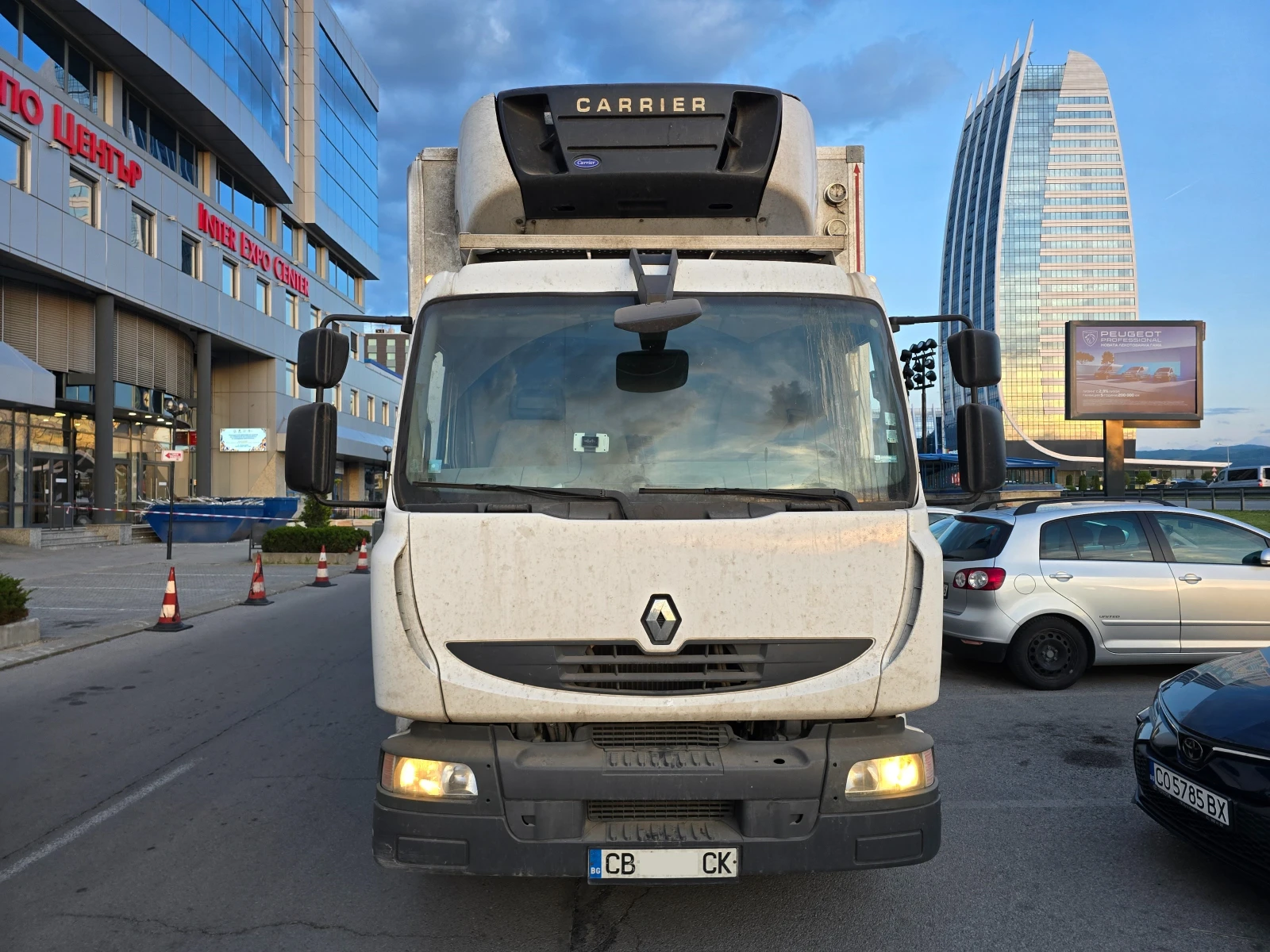 Renault Midlum хладилен, снимка 2 - Камиони - 53982914