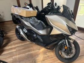 ������ Honda Forza