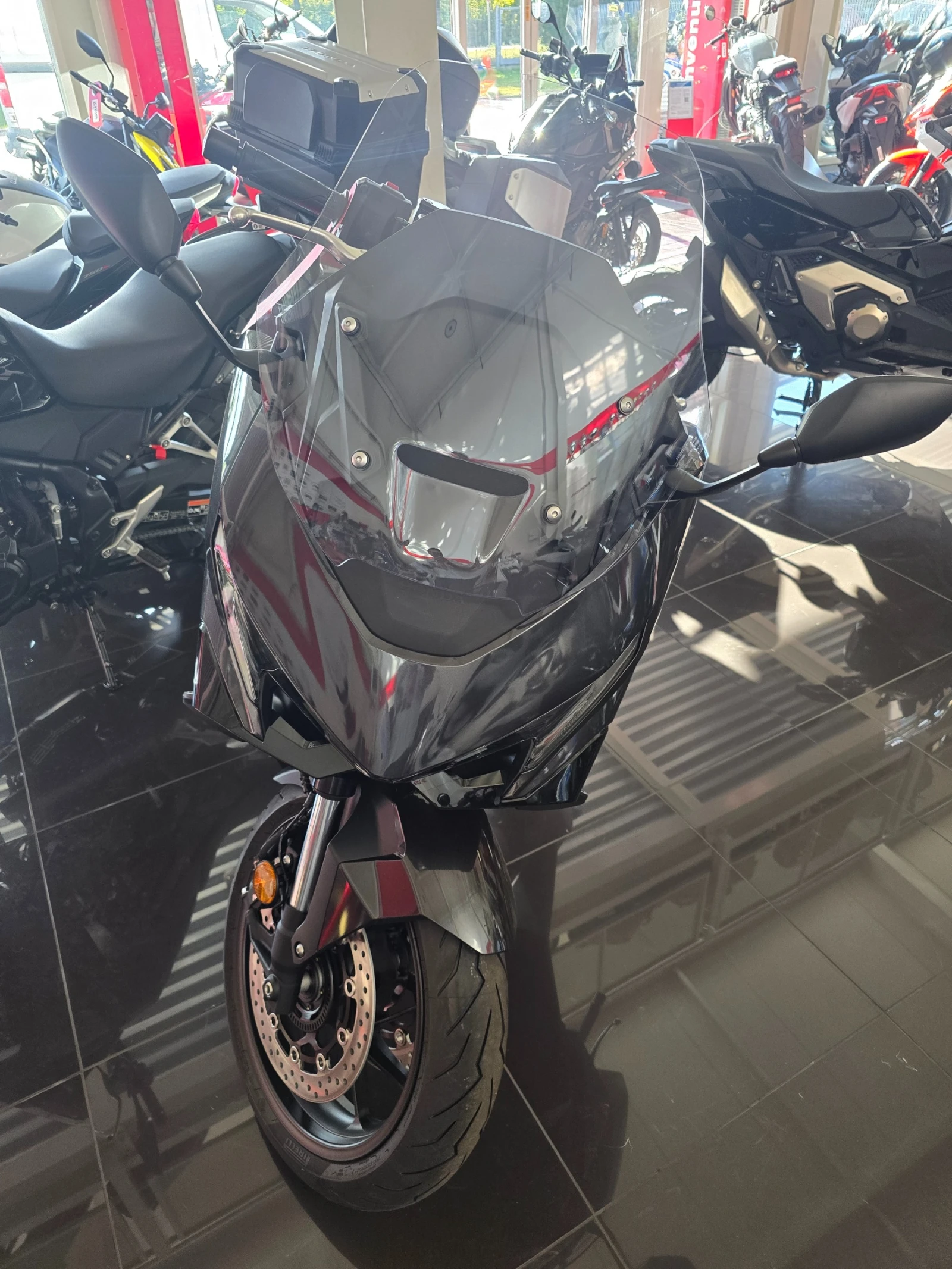 Honda Forza 750 2027!!!, снимка 2 - Мотоциклети и мототехника - 54297078