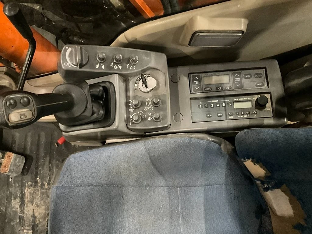 Багер Hitachi ZX170W-3 - изображение 4