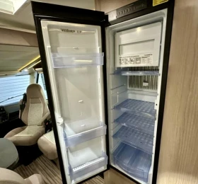 Кемпер Carthago Malibu 440 QB , снимка 10