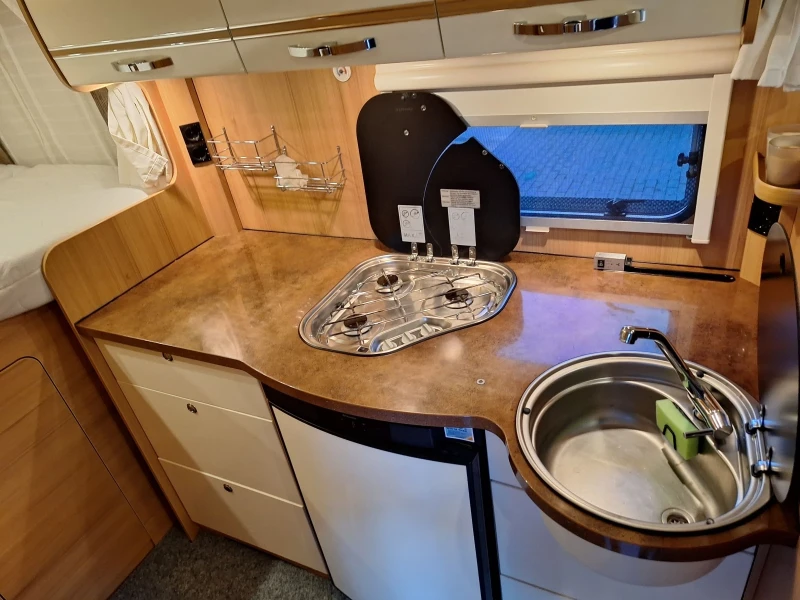 Кемпер TEC ROTEC LIFT 652G, снимка 17 - Каравани и кемпери - 51076751