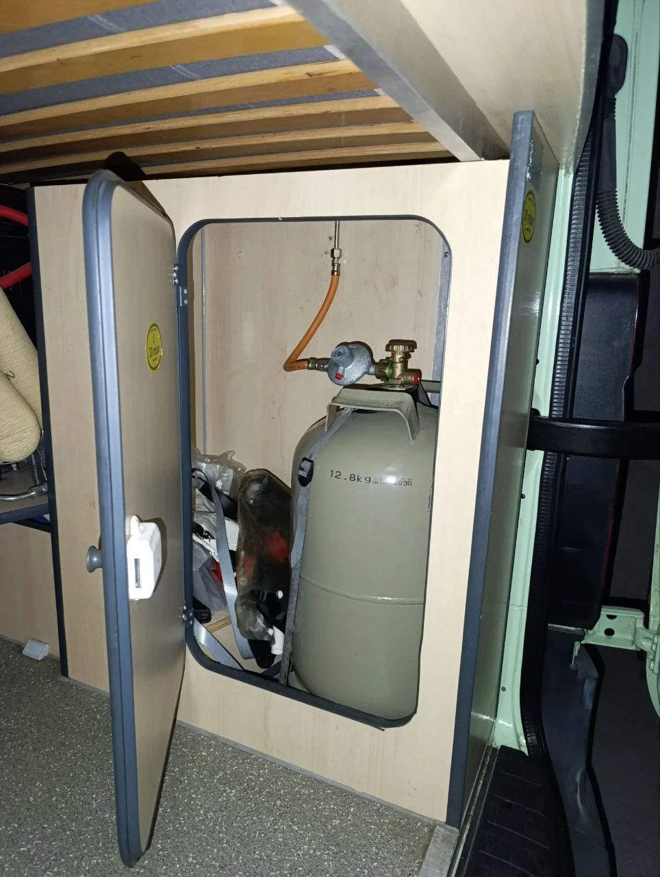 Кемпер Mercedes-Benz Sprinter 316 - изображение 10