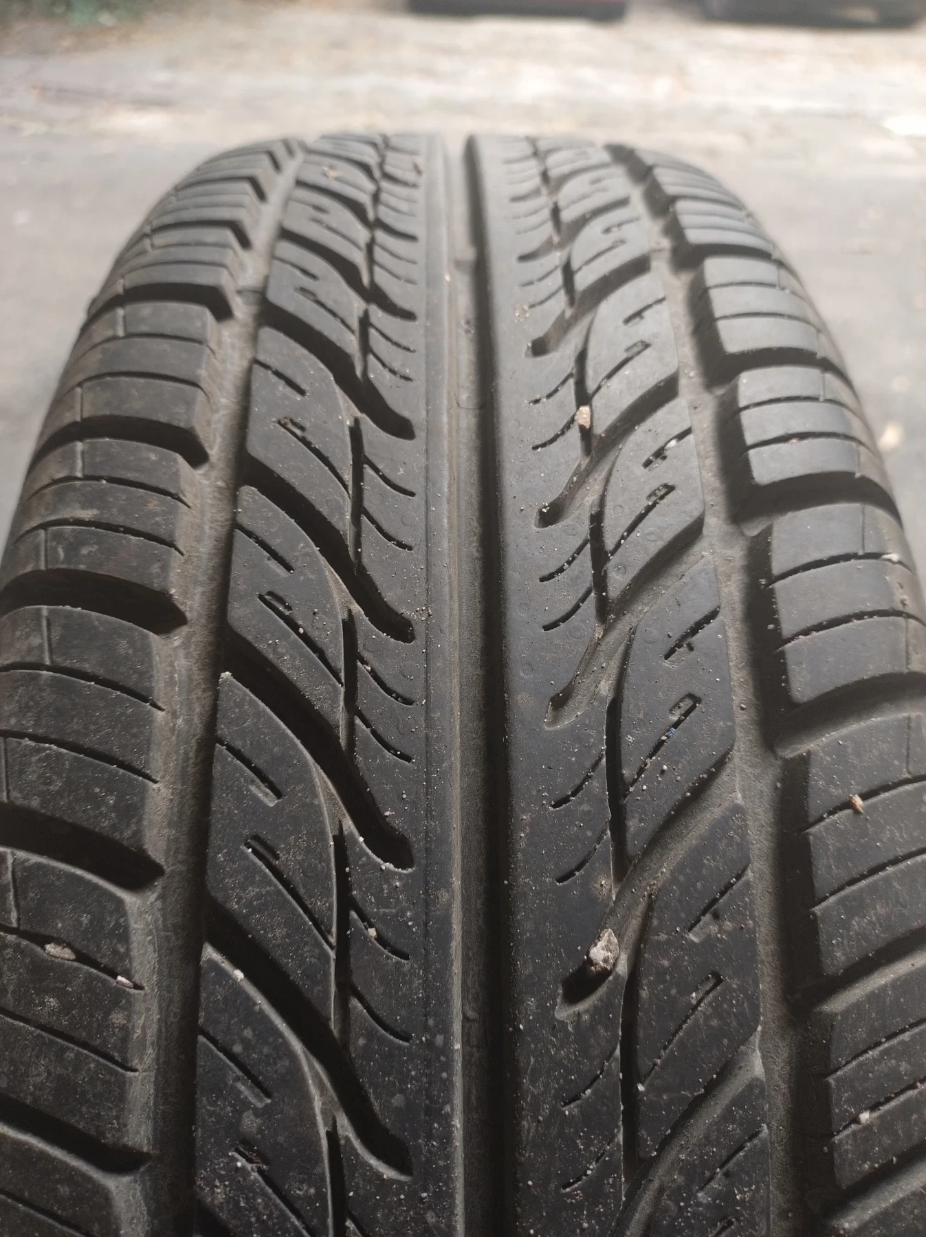 ���� � ������ 185/65R14 | Mobile.bg � ����������� 1