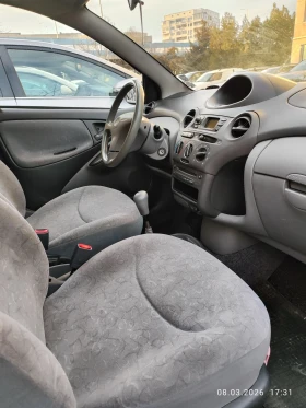 Toyota Yaris 1.0, снимка 10