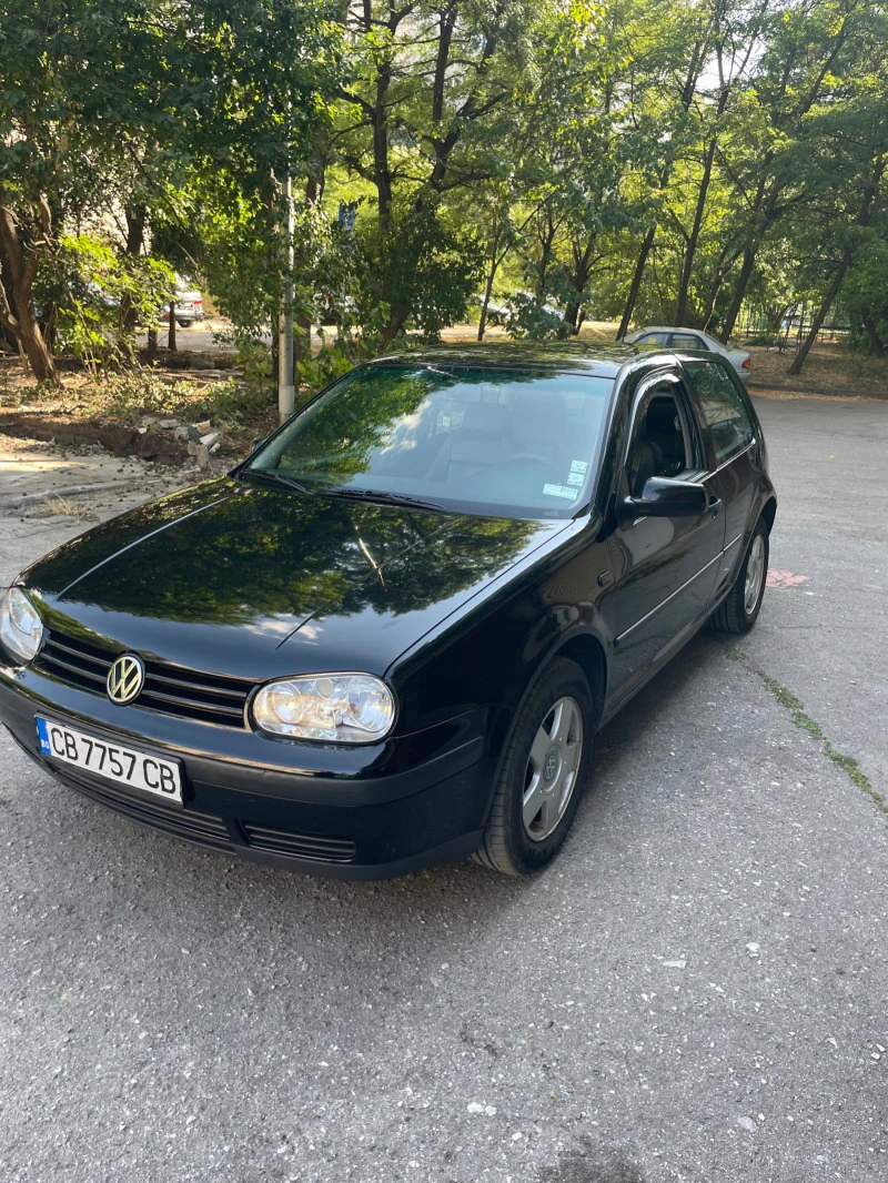 VW Golf, снимка 1 - Автомобили и джипове - 47458846