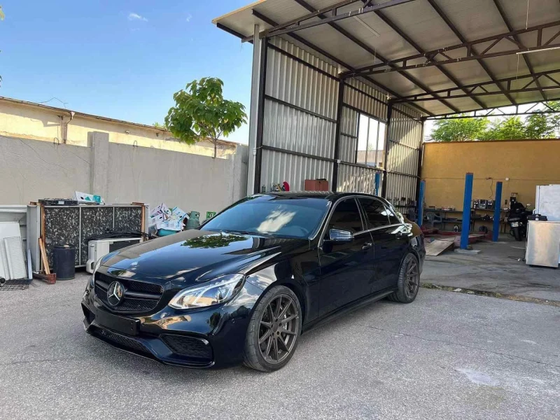 Mercedes-Benz E 63 AMG 6.3, снимка 3 - Автомобили и джипове - 47383004