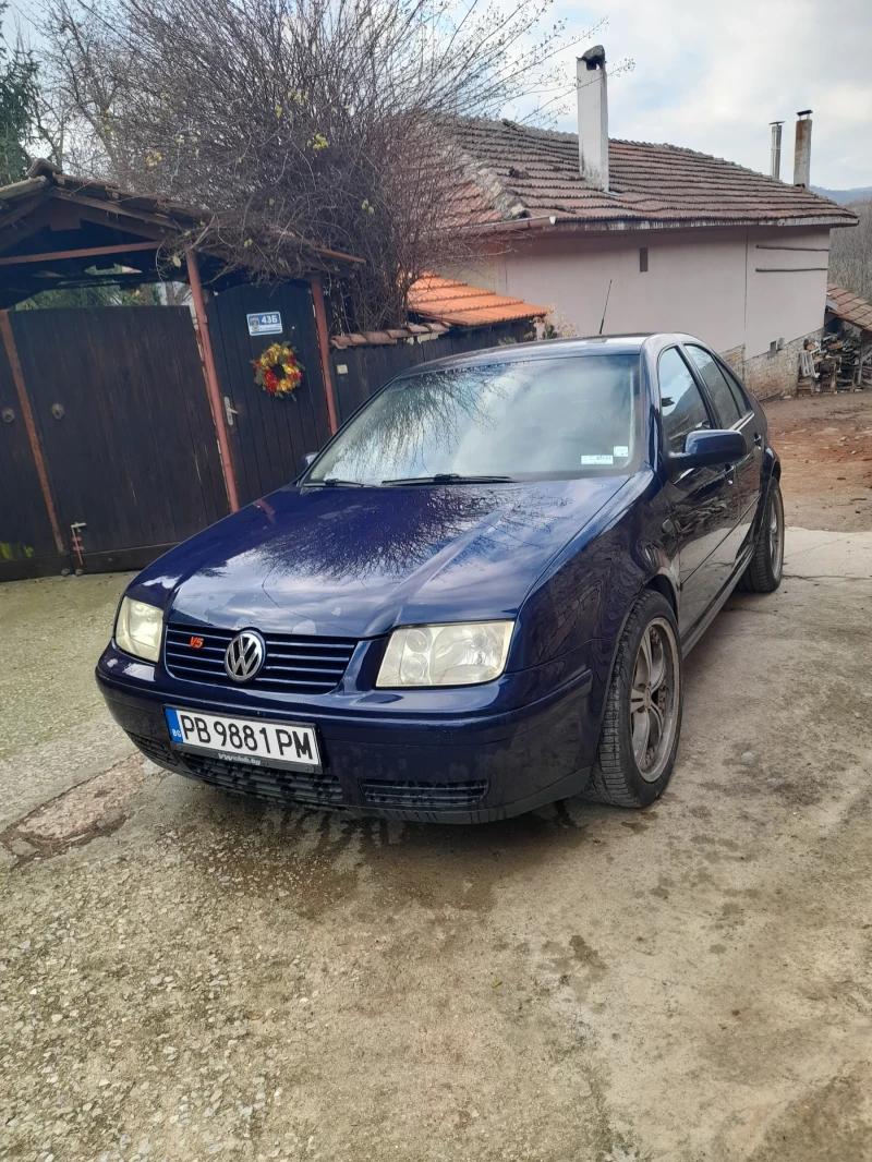 VW Bora 2.3 V5, снимка 11 - Автомобили и джипове - 48622930