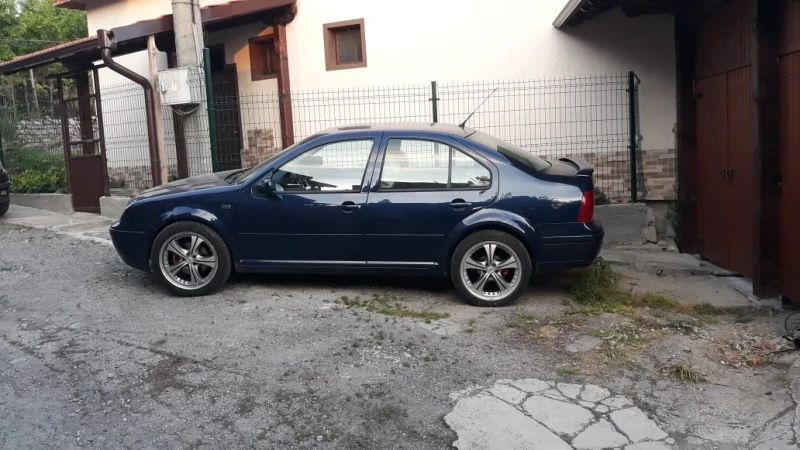 VW Bora 2.3 V5, снимка 3 - Автомобили и джипове - 47525994