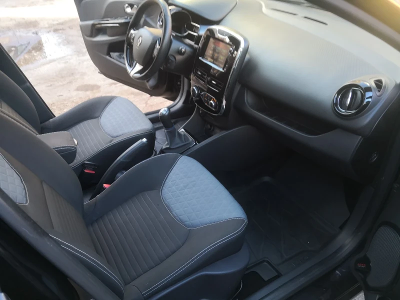 Renault Clio Clio 4, снимка 10 - Автомобили и джипове - 49391086